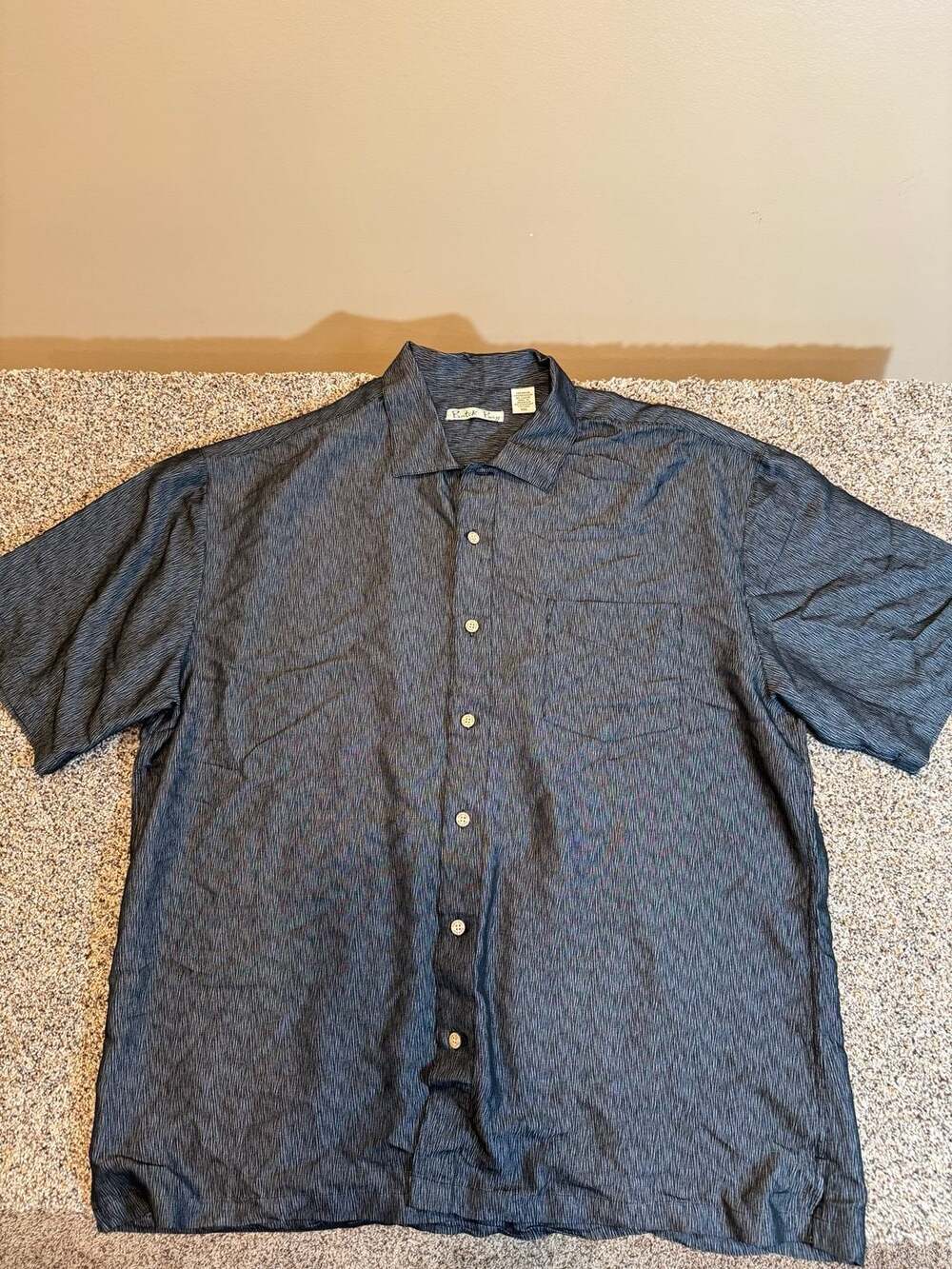 Batik Bay Men's Short Sleeve Button Down Shirt XXL Black Gray Abstract Texture
